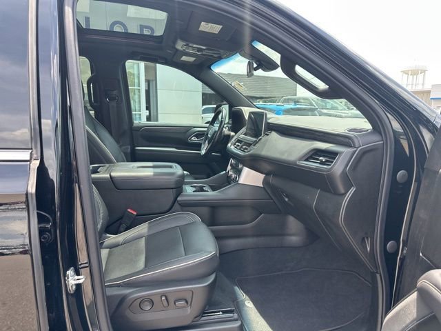 Used 2021 GMC Yukon XL SLT w/ SLT Premium Package AWD/4WD image 8
