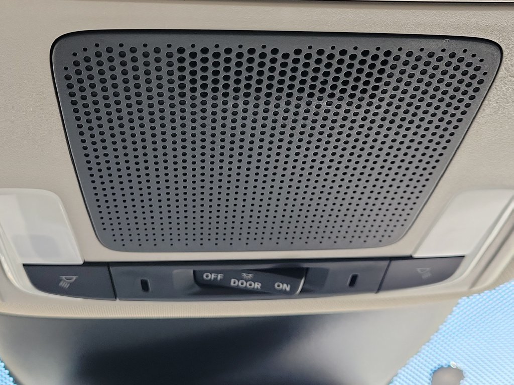 Used 2025 Honda Pilot EX-L image 29