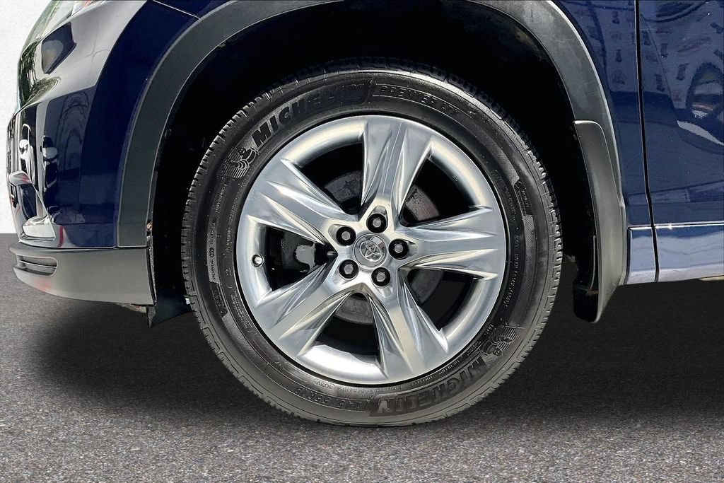 Used 2015 Toyota Highlander Limited Platinum AWD/4WD image 36