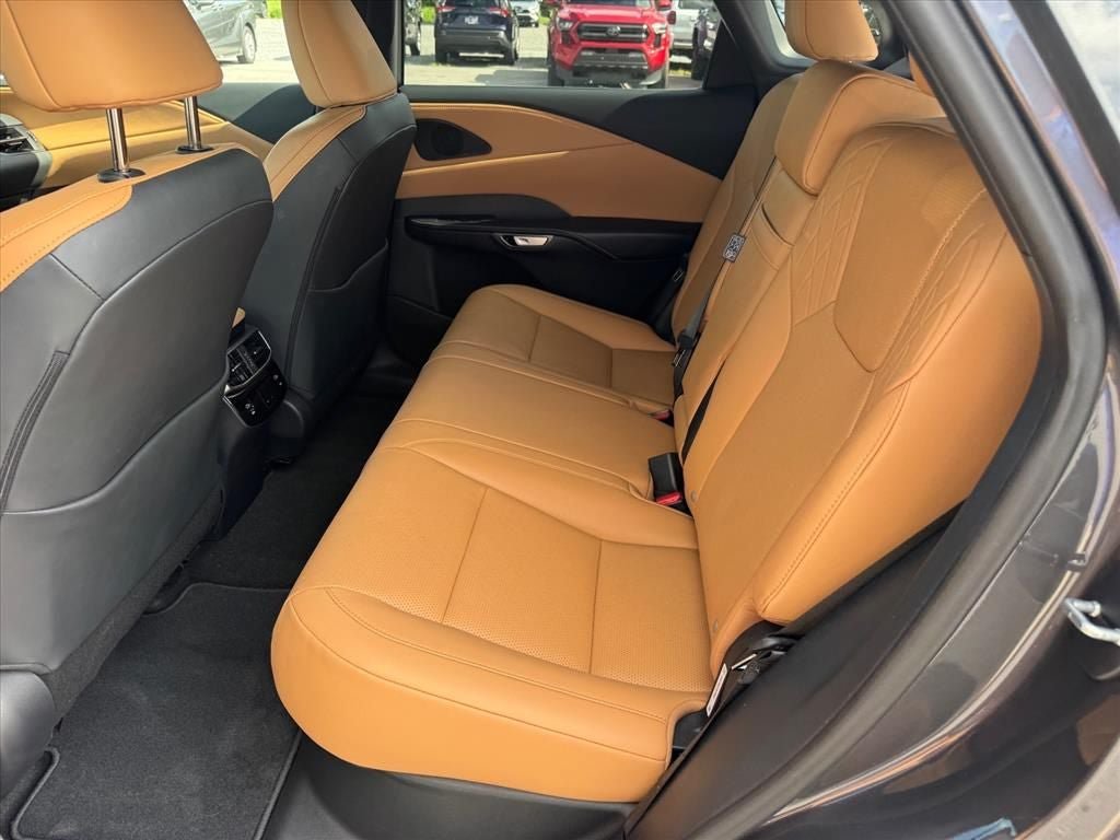 Used 2025 Lexus RX 350 Premium Plus w/ Convenience Package AWD/4WD image 10