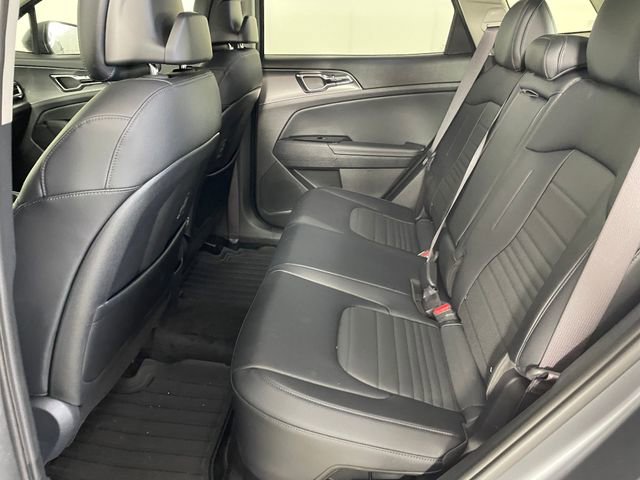 Certified 2025 Kia Sportage SX Prestige AWD/4WD image 11