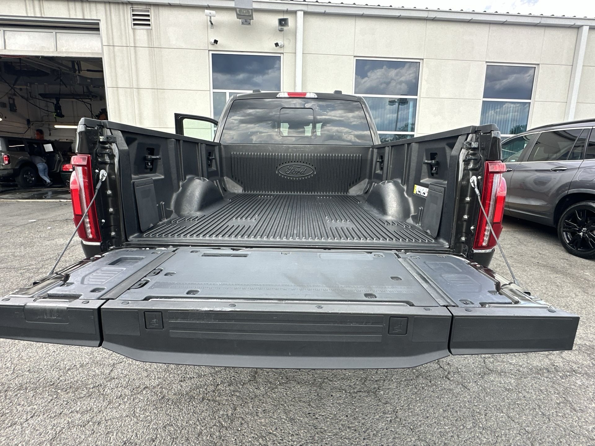 Certified 2024 Ford F150 Lariat w/ Bed Utility Package AWD/4WD image 35