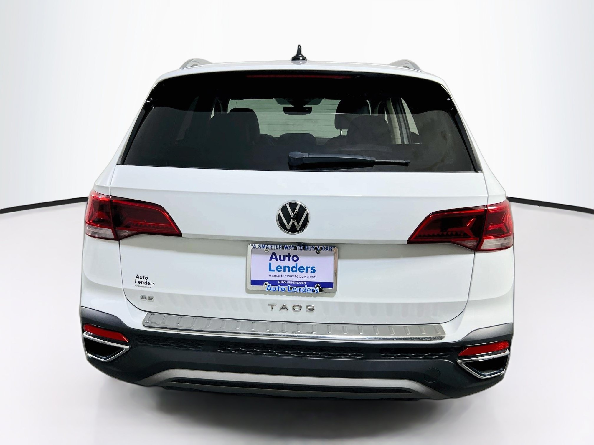 Used 2023 Volkswagen Taos SE FWD image 6