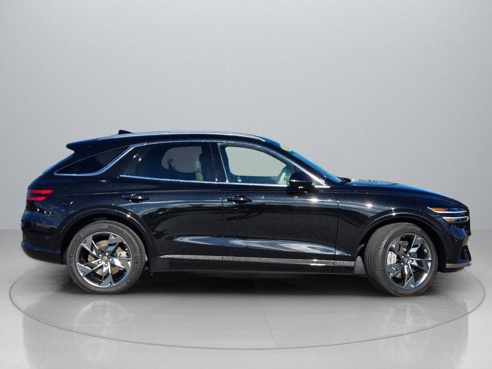 Used 2025 Genesis Electrified GV70 Advanced image 9