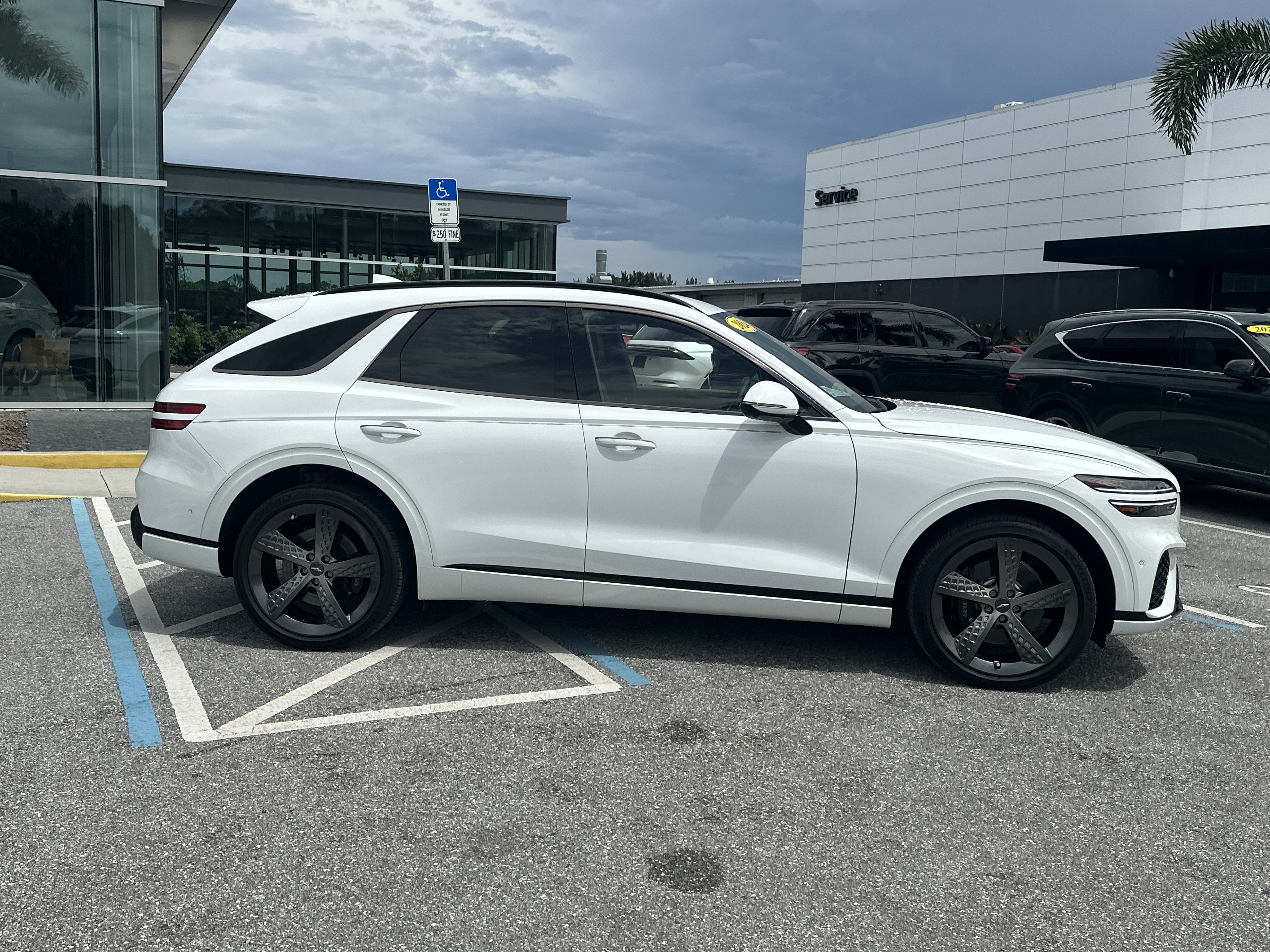 Certified 2024 Genesis GV70 2.5T w/ Sport Prestige Package AWD/4WD image 6