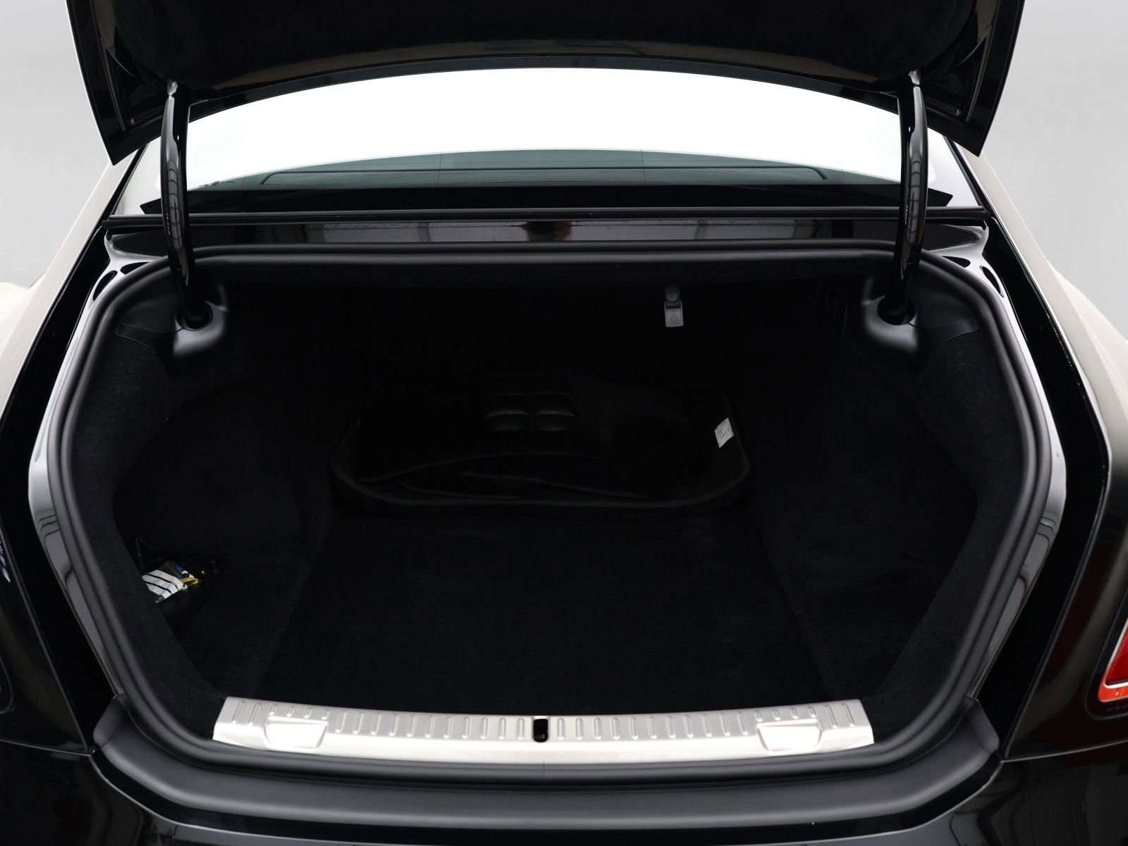 New 2027 Rolls-Royce Ghost AWD/4WD image 41