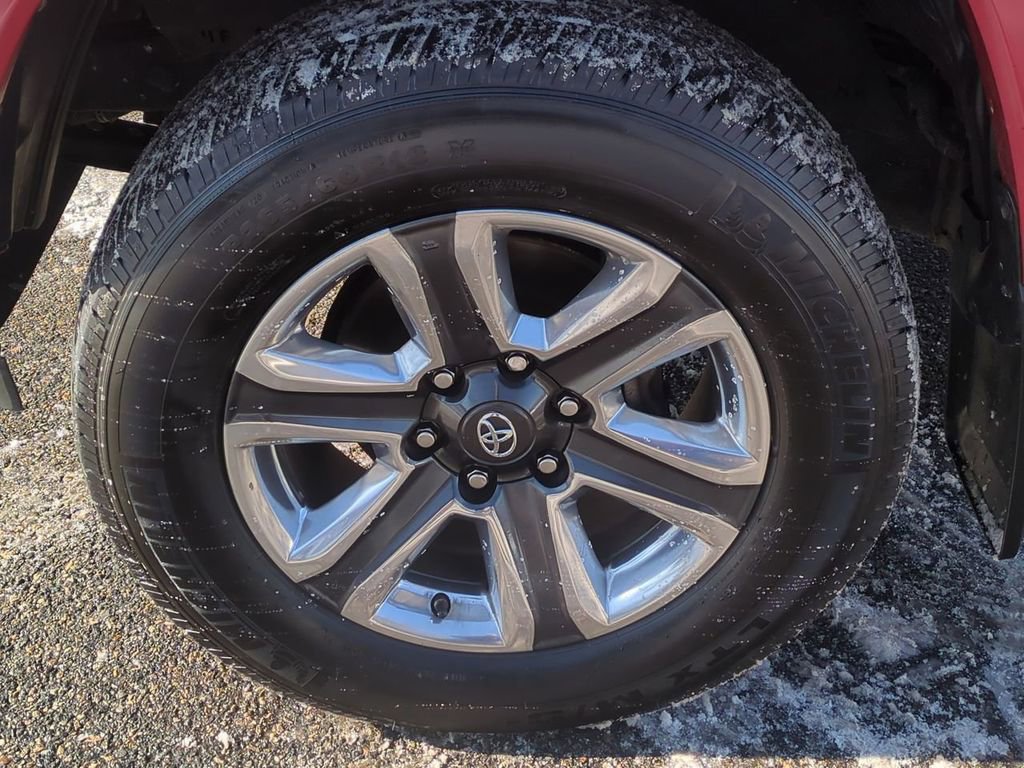 Used 2019 Toyota Tacoma Limited image 10