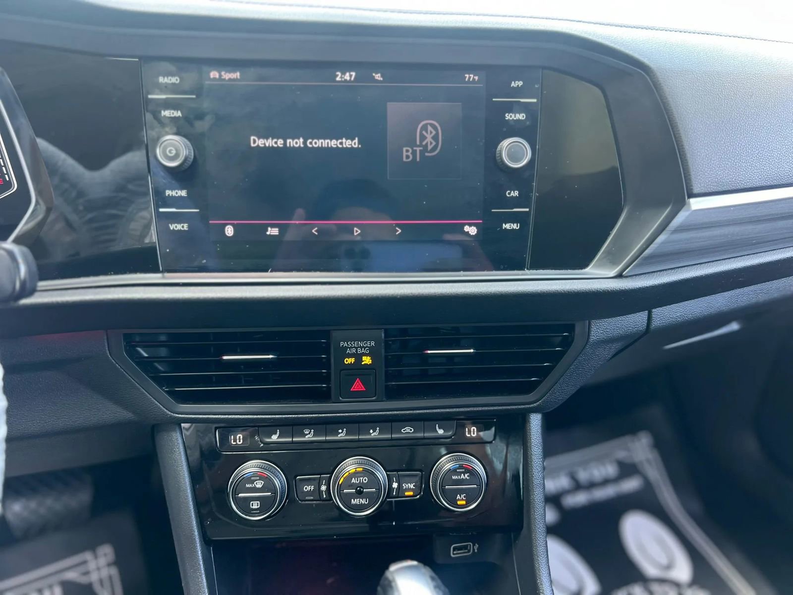 Used 2019 Volkswagen Jetta SEL FWD image 14