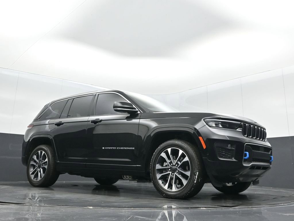 Used 2024 Jeep Grand Cherokee Overland w/ Luxury Tech Group IV image 26