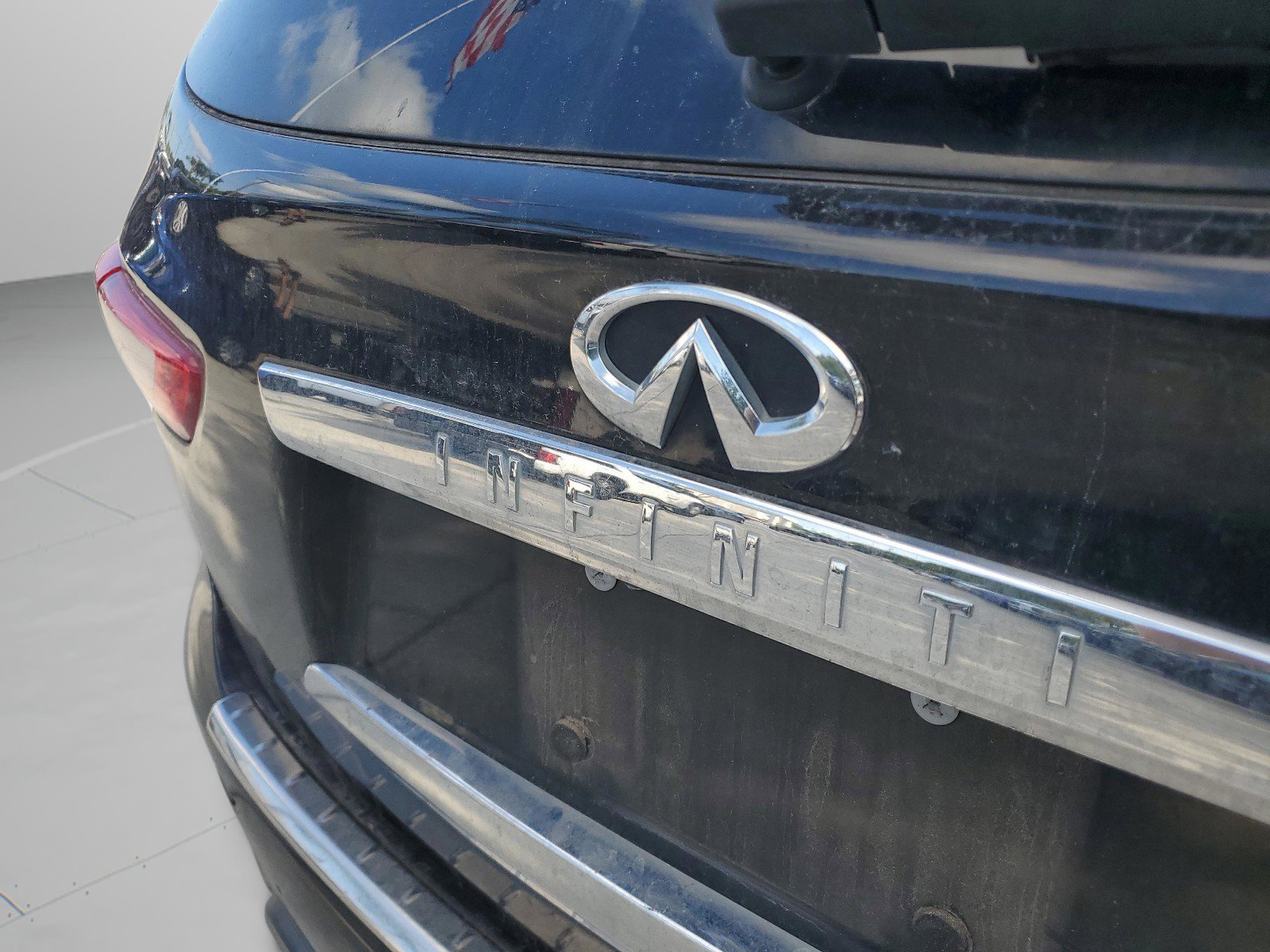 Used 2015 INFINITI QX60 FWD w/ Deluxe Touring Package image 31