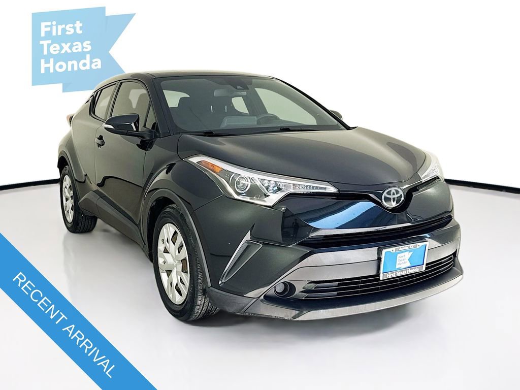Used 2019 Toyota C-HR LE FWD image 1