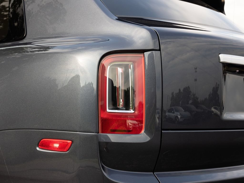 Certified 2022 Rolls-Royce Cullinan w/ Cullinan Package AWD/4WD image 70