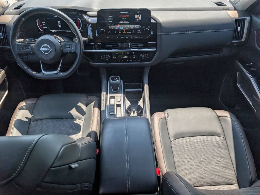 Used 2025 Nissan Pathfinder Platinum FWD image 33