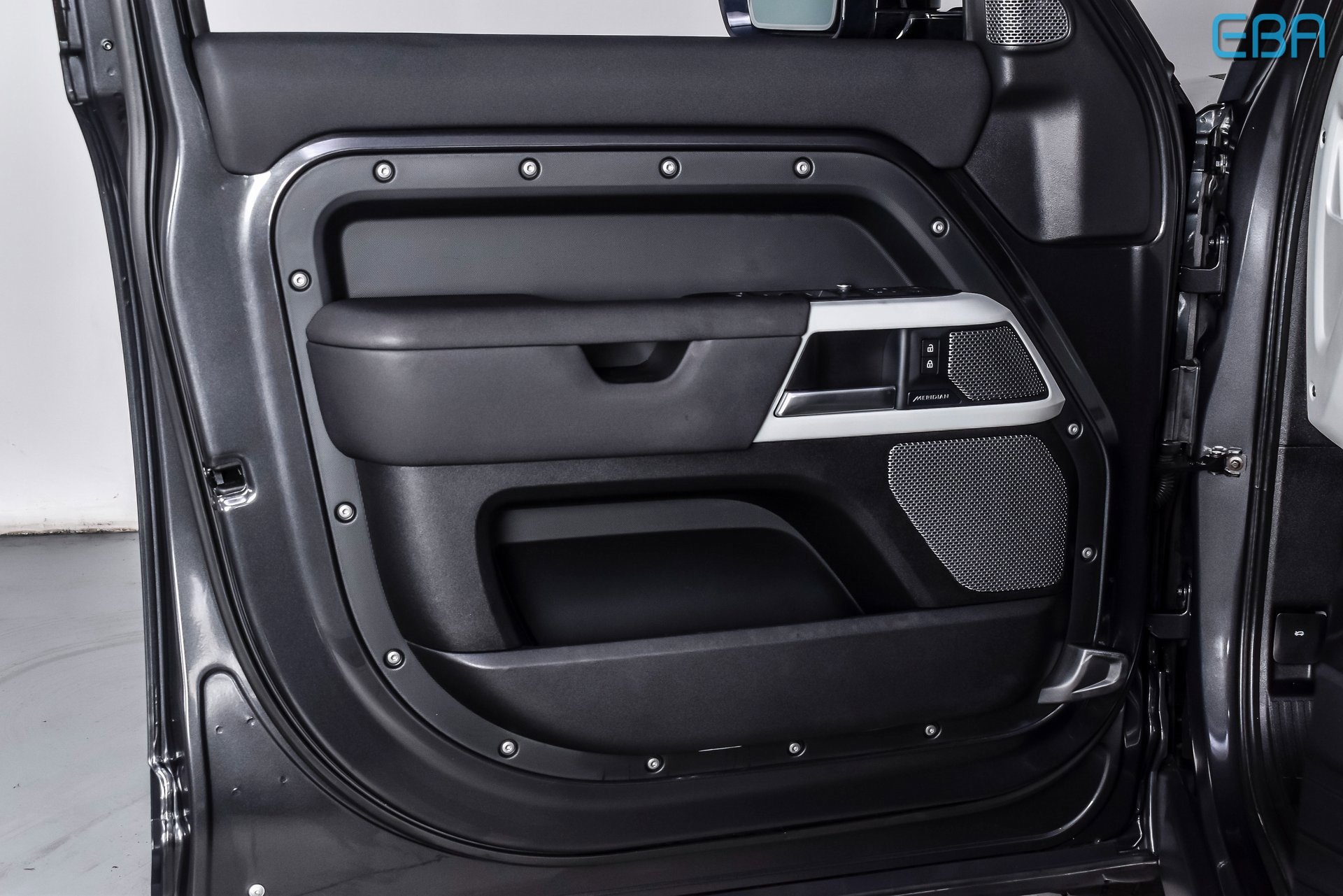 Used 2021 Land Rover Defender 110 SE image 15