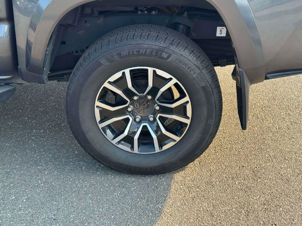 Used 2023 Toyota Tacoma TRD Sport AWD/4WD image 11