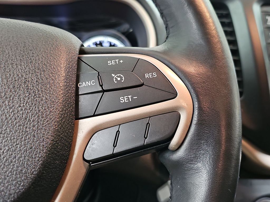 Used 2016 Jeep Cherokee Sport w/ Cold Weather Group AWD/4WD image 20
