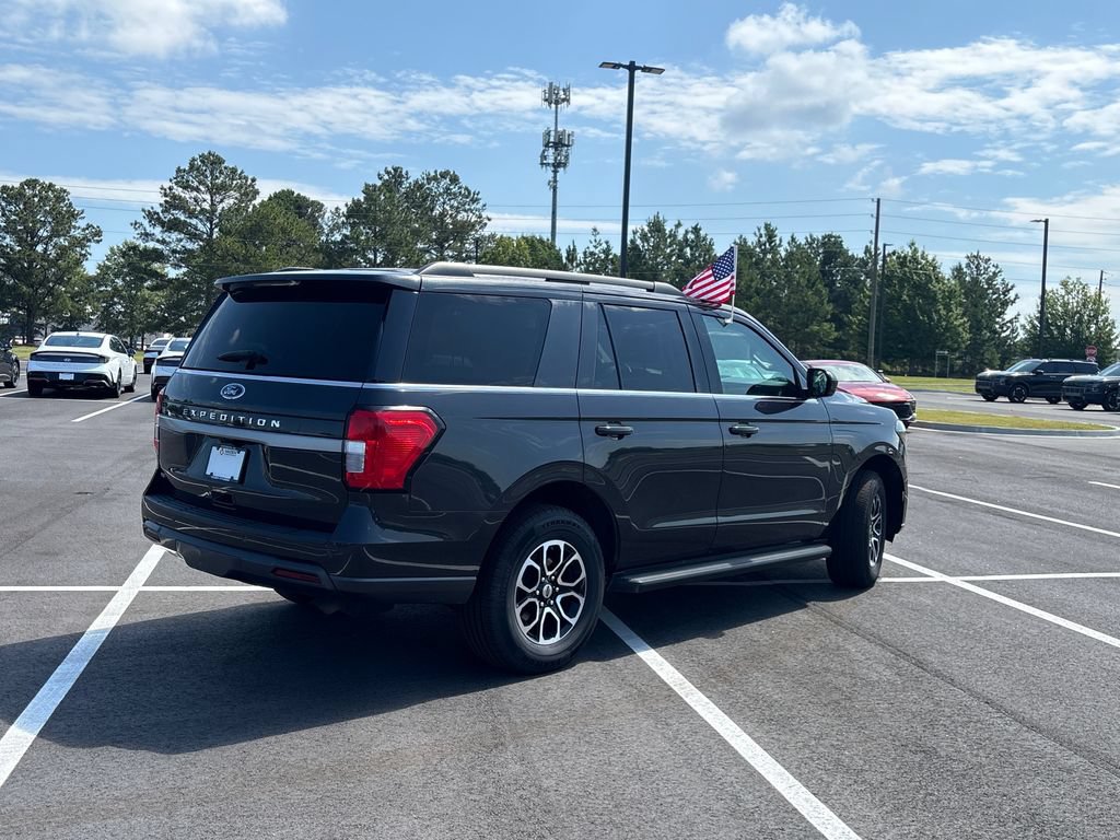 Used 2024 Ford Expedition XLT AWD/4WD image 33
