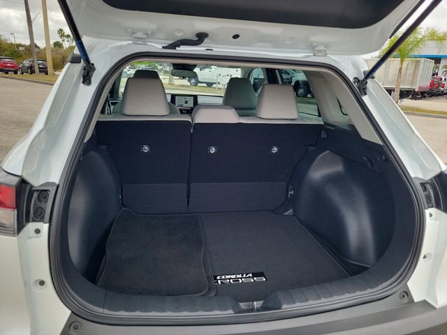 Used 2026 Toyota Corolla Cross L image 6