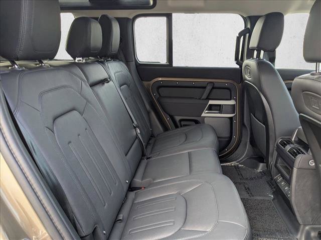 Used 2022 Land Rover Defender 110 SE AWD/4WD image 22