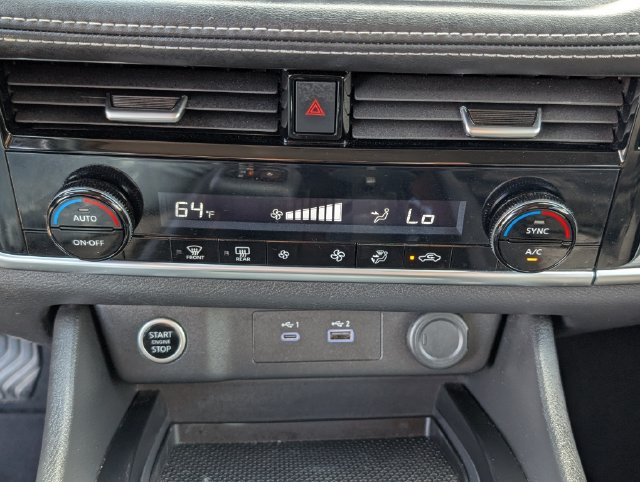 Used 2023 Nissan Rogue SV FWD image 22