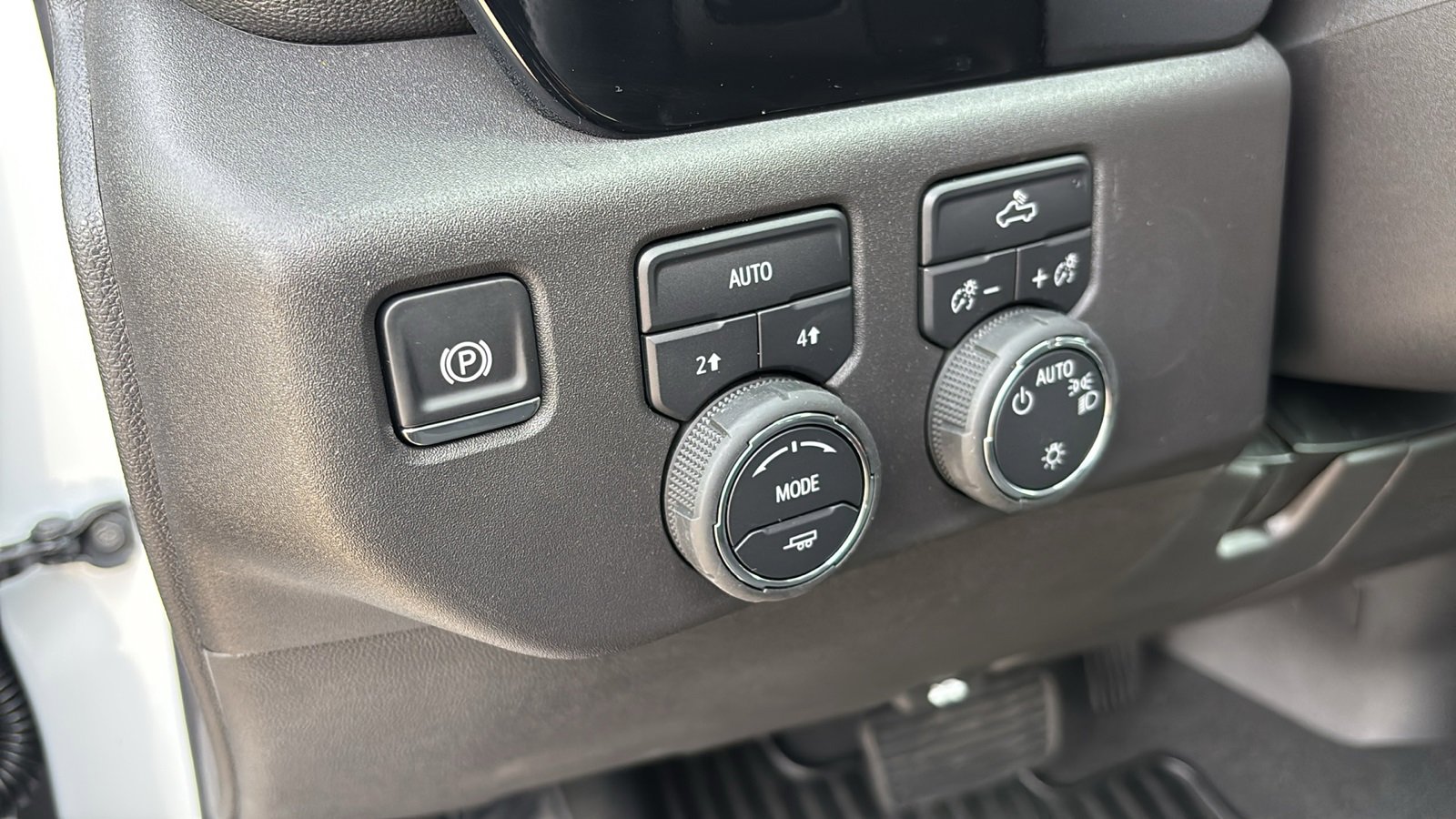 New 2026 Chevrolet Silverado 1500 LT image 24