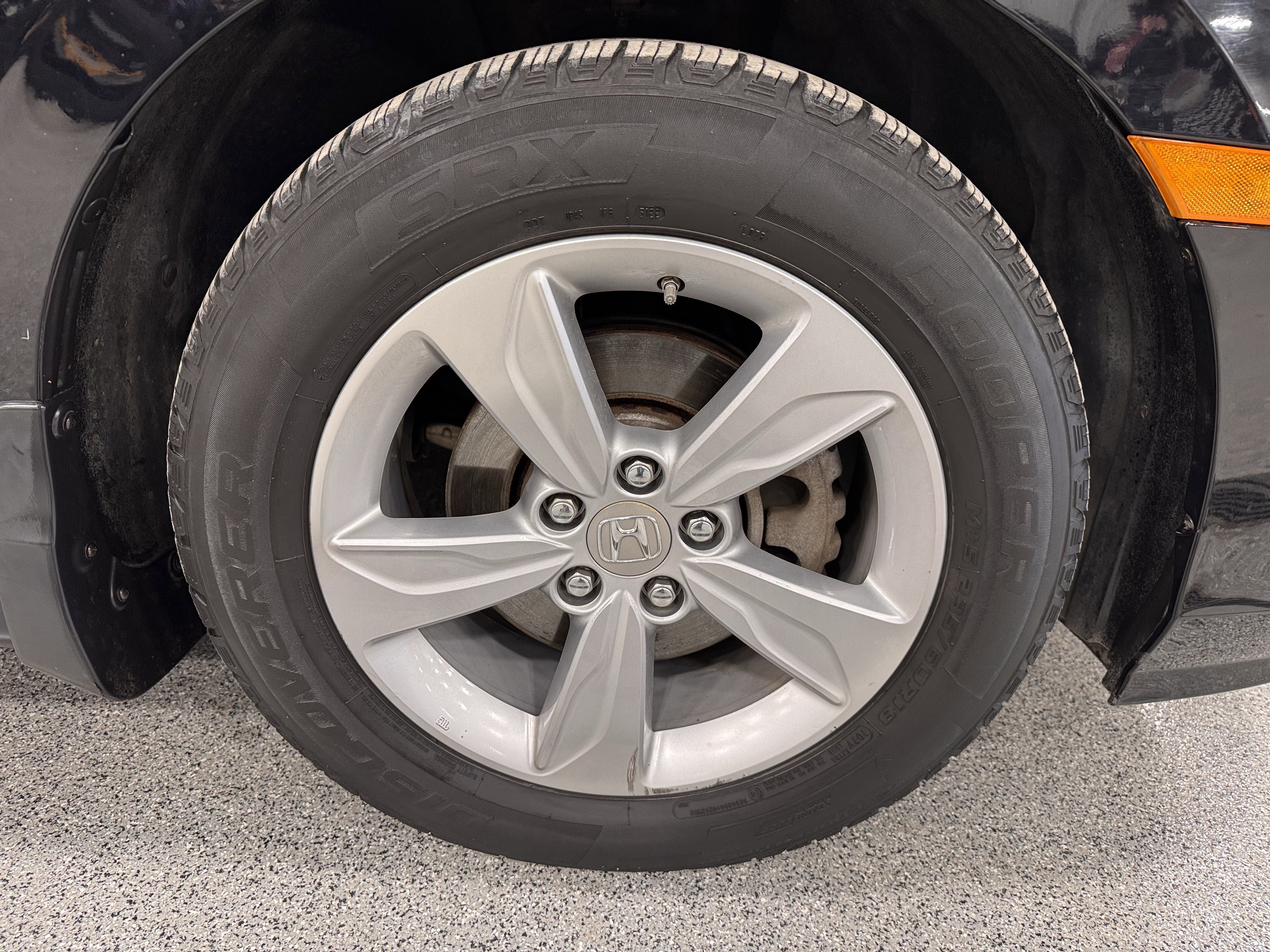 Used 2018 Honda Odyssey EX image 30