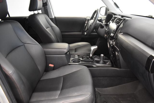Used 2021 Toyota 4Runner TRD Off-Road Premium w/ Moonroof Package AWD/4WD image 19