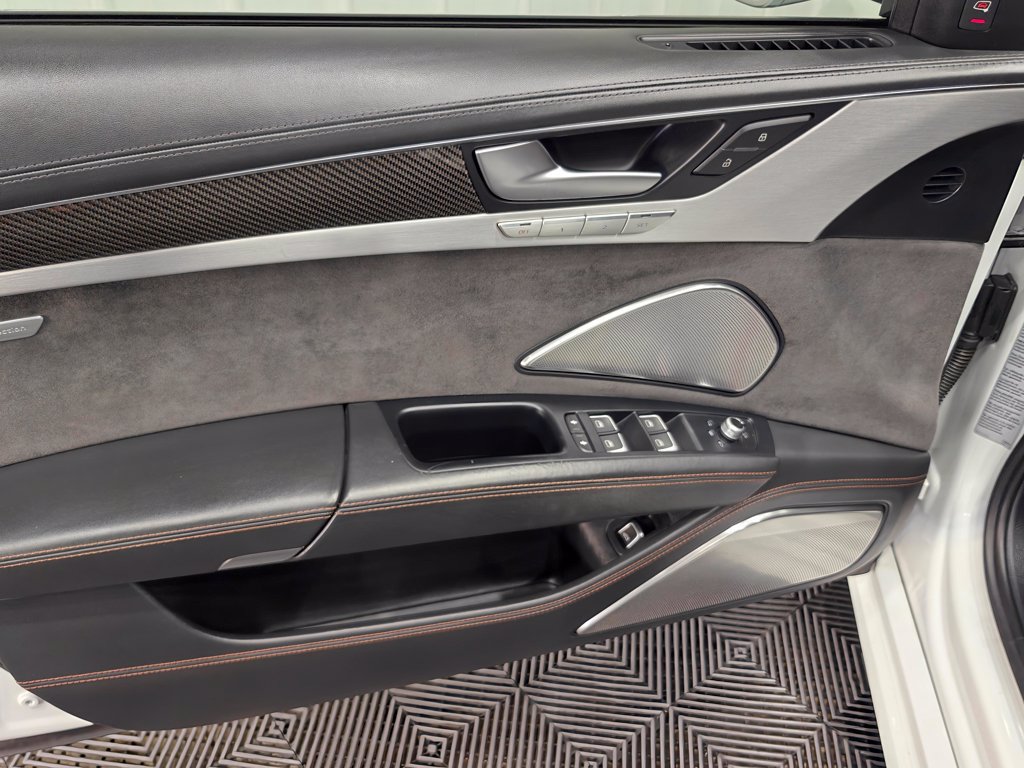 Used 2015 Audi S8 AWD/4WD image 60
