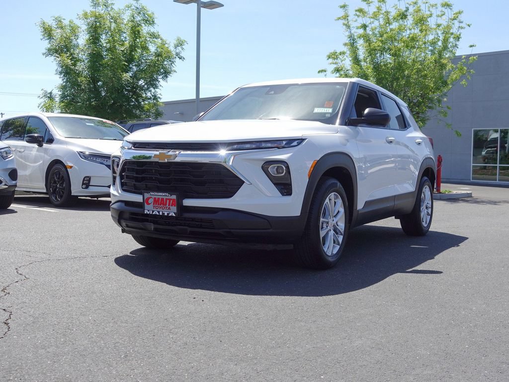 Used 2025 Chevrolet TrailBlazer LS w/ LS Convenience Package FWD image 8