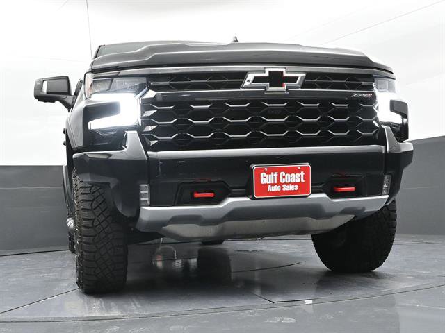 Used 2024 Chevrolet Silverado 1500 ZR2 w/ Technology Package AWD/4WD image 32