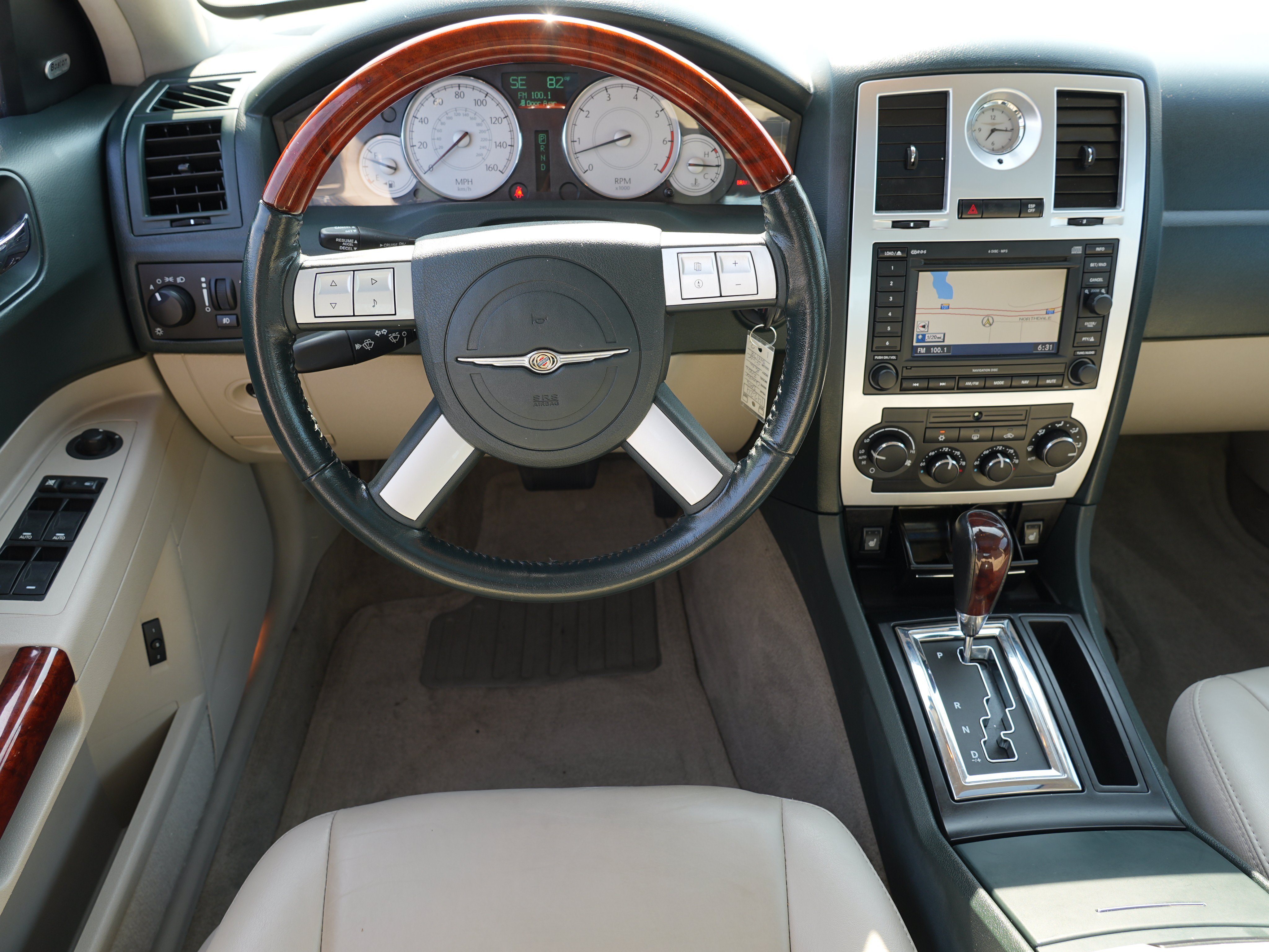 Used 2006 Chrysler 300 C w/ Navigation & Sound Group II AWD/4WD image 20