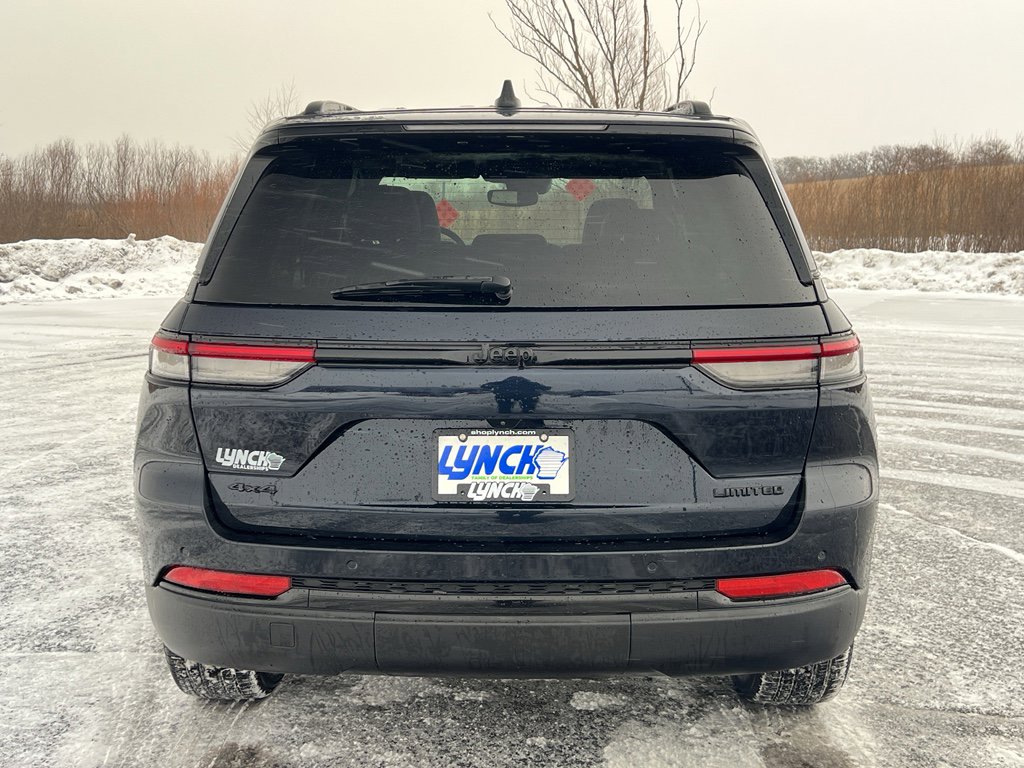 Used 2024 Jeep Grand Cherokee Limited w/ Black Appearance Package image 3