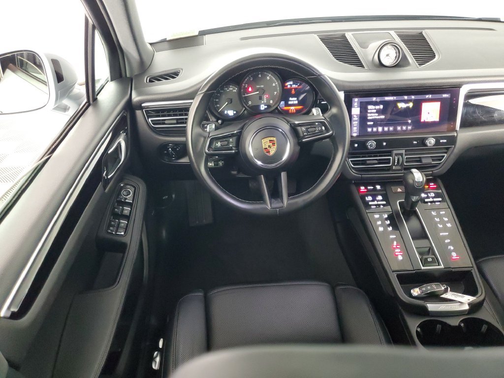 Used 2024 Porsche Macan w/ Premium Plus Package AWD/4WD image 14