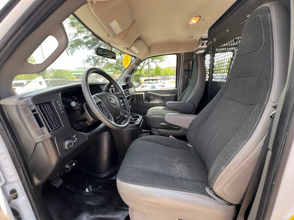 Used 2025 GMC Savana 2500 w/ Driver Convenience Package RWD image 19