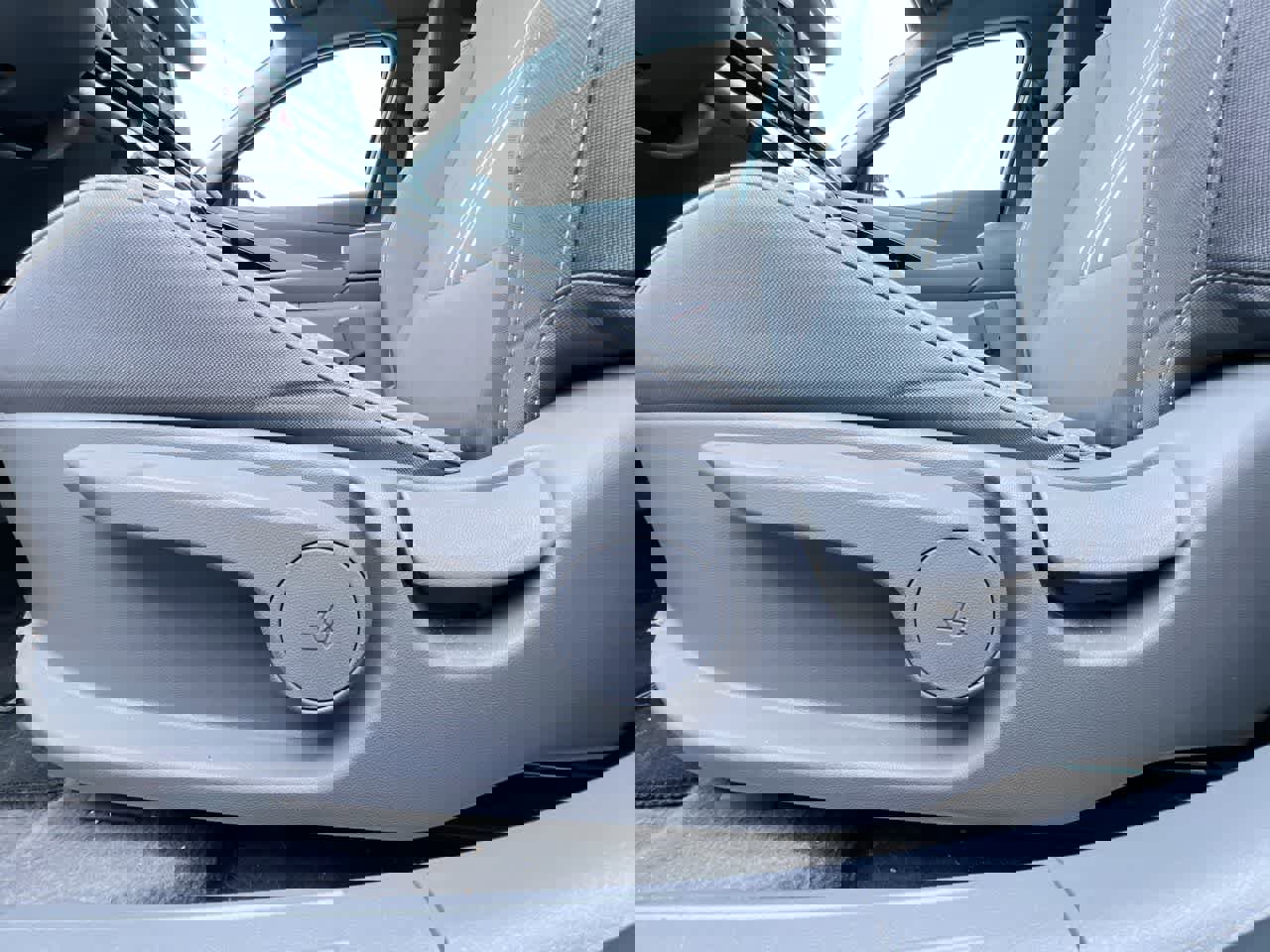 Used 2023 Hyundai Elantra Blue image 12