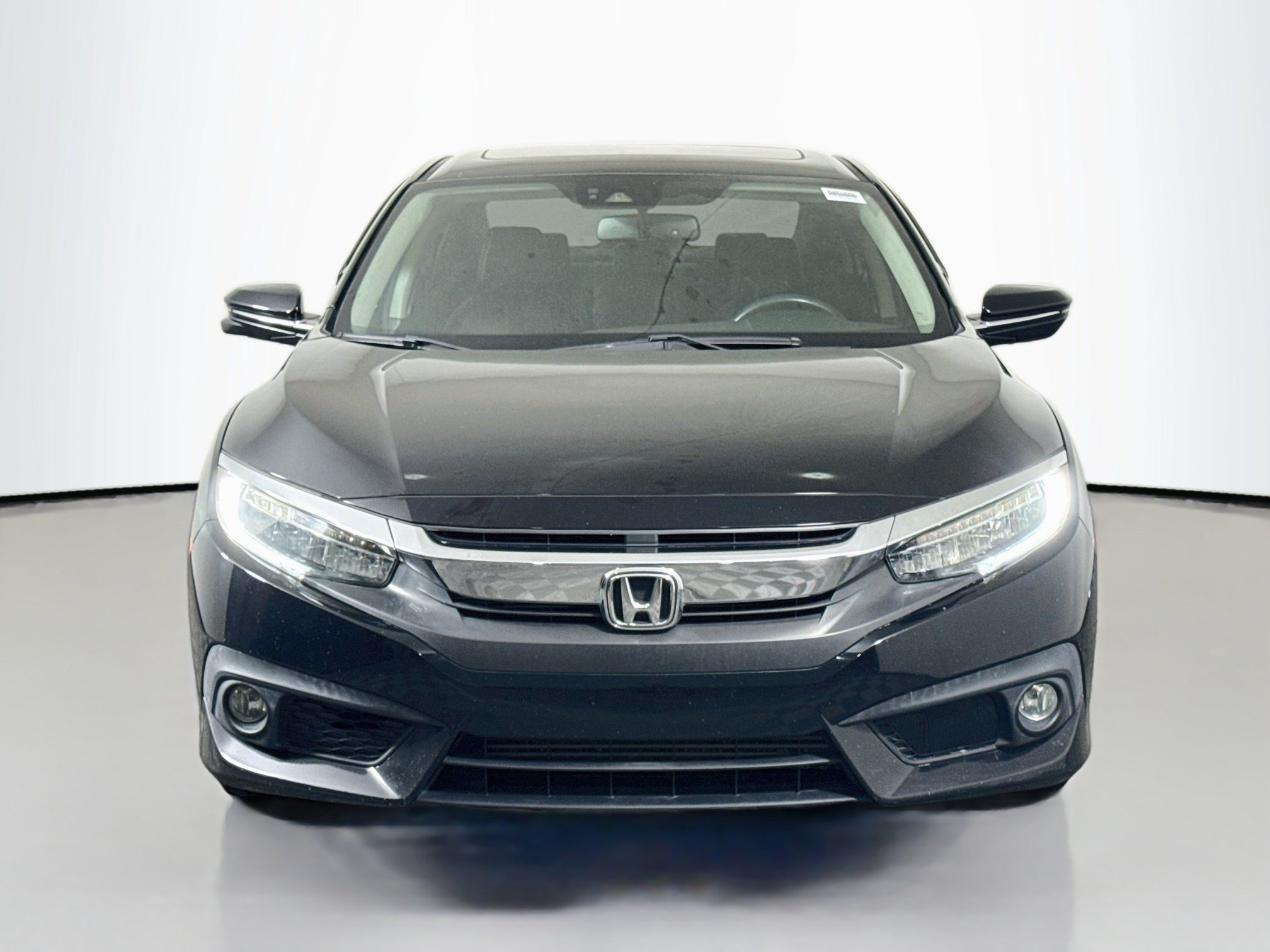 Used 2016 Honda Civic Touring image 2