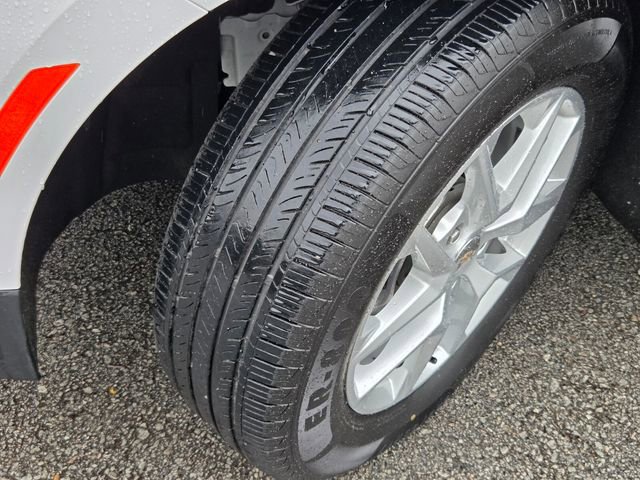 Used 2024 Chevrolet Equinox LT FWD image 20
