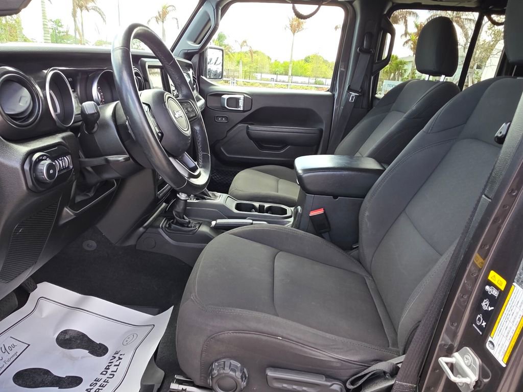 Used 2022 Jeep Wrangler Unlimited Sport image 22