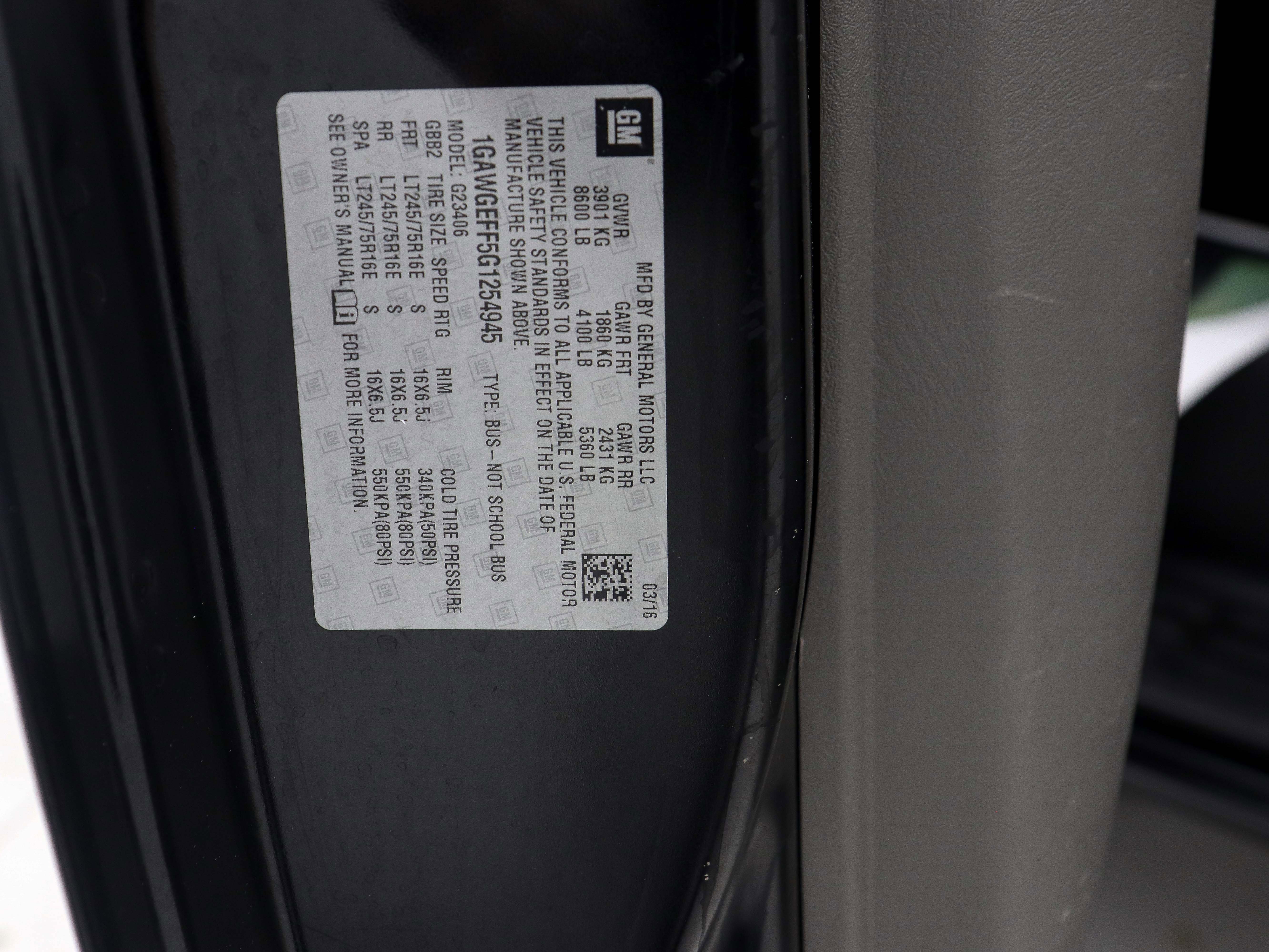 Used 2016 Chevrolet Express 2500 LS image 34