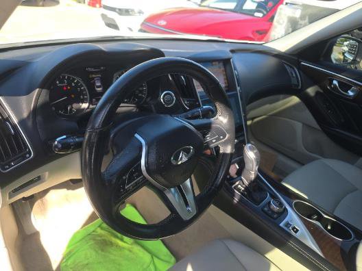Used 2018 INFINITI Q50 Luxe w/ Essential Package (3.0T Luxe) RWD image 5