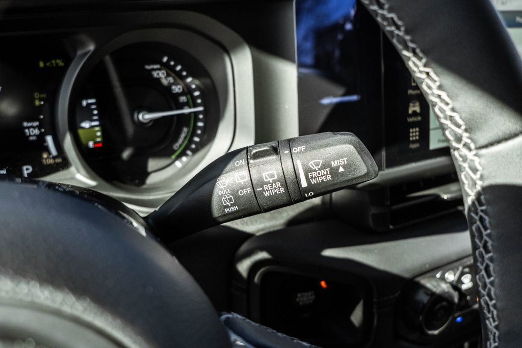 Used 2025 Jeep Wrangler Unlimited Sahara image 28