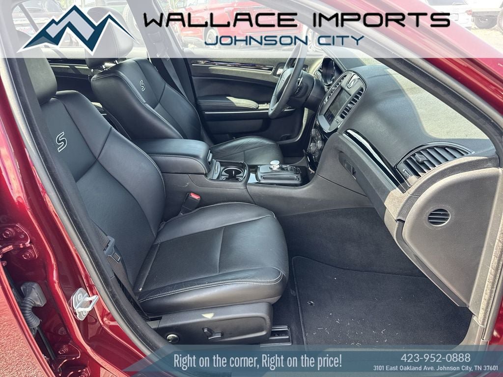 Used 2023 Chrysler 300 S w/ Comfort Group RWD image 38