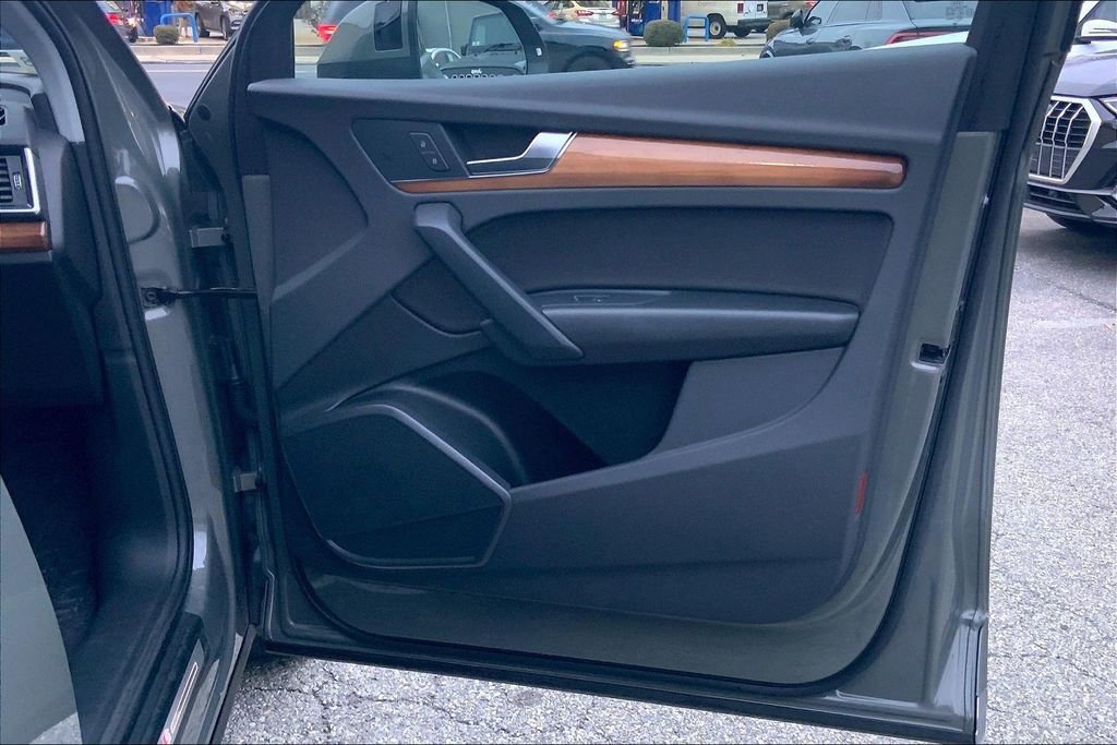 Certified 2023 Audi Q5 2.0T Premium w/ Convenience Package image 22