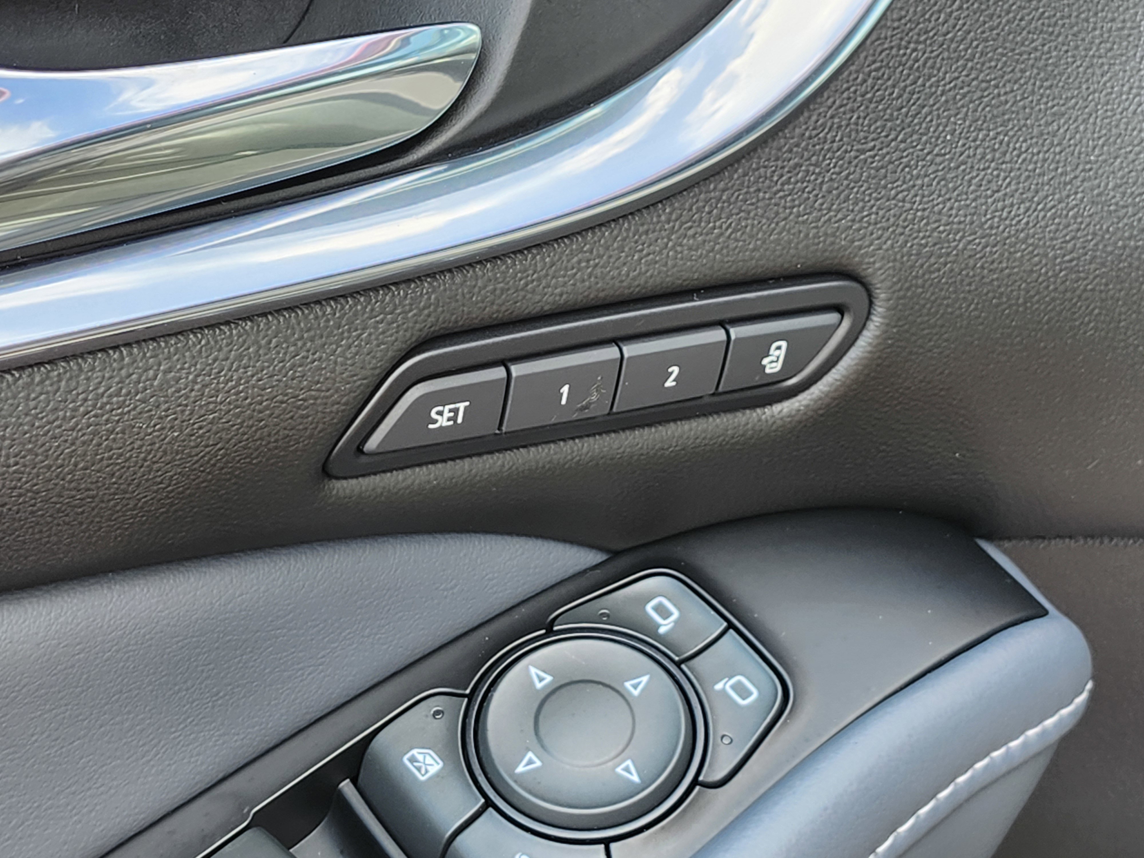 Used 2023 Buick Enclave Premium w/ Experience Buick Package image 20