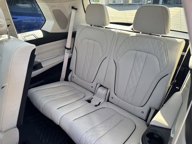Used 2021 BMW ALPINA XB7 AWD/4WD image 13