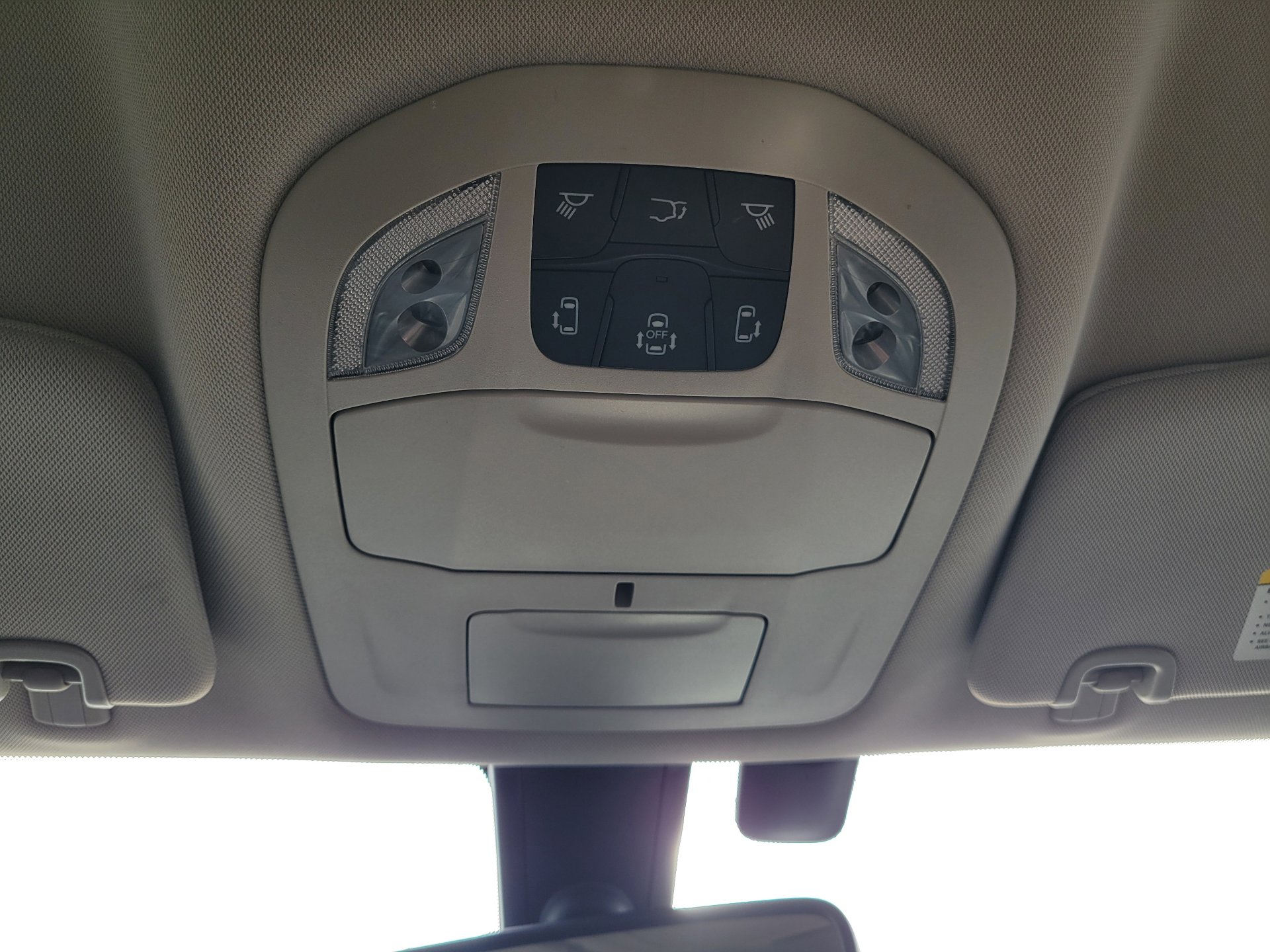 Used 2020 Chrysler Pacifica Touring-L FWD image 31