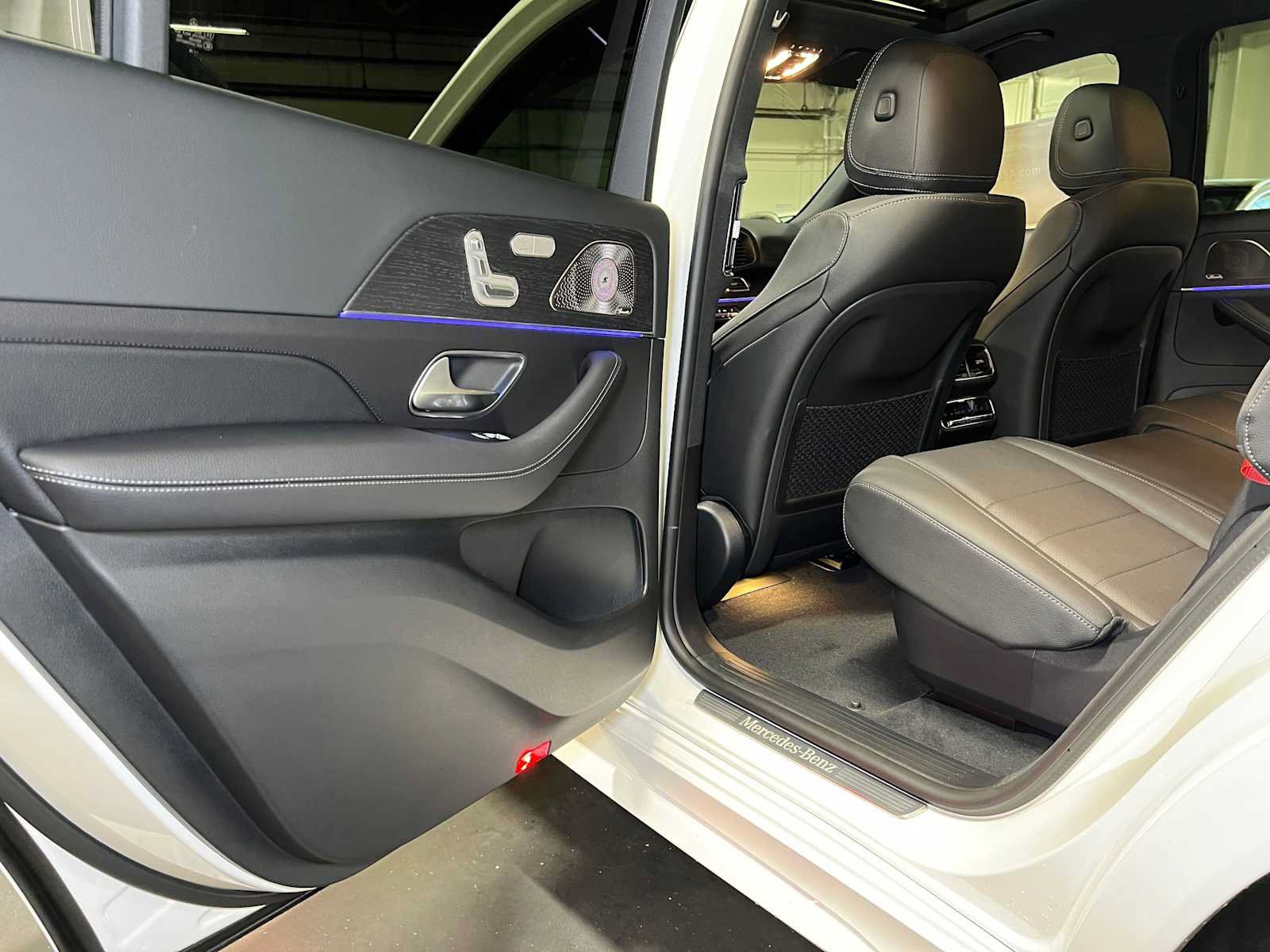 New 2026 Mercedes-Benz GLS 450 4MATIC image 18