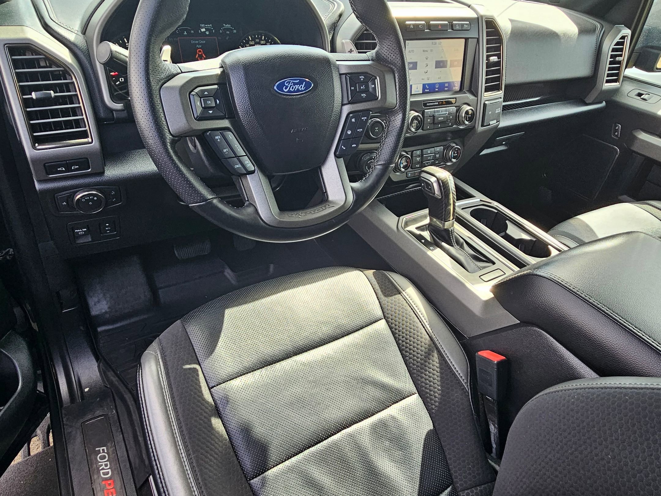 Used 2020 Ford F150 Raptor w/ Equipment Group 802A Luxury image 12