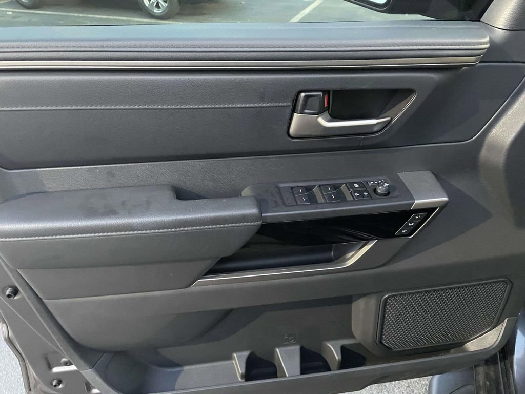 Used 2025 Toyota Tundra Limited image 26