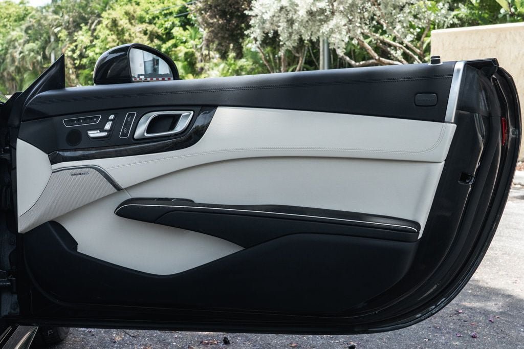 Used 2020 Mercedes-Benz SL 450 image 25
